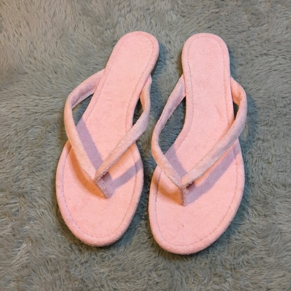 REFORMATION PINK TONG FLIP FLOPS SOFT FLUFFY SIZE 8.5